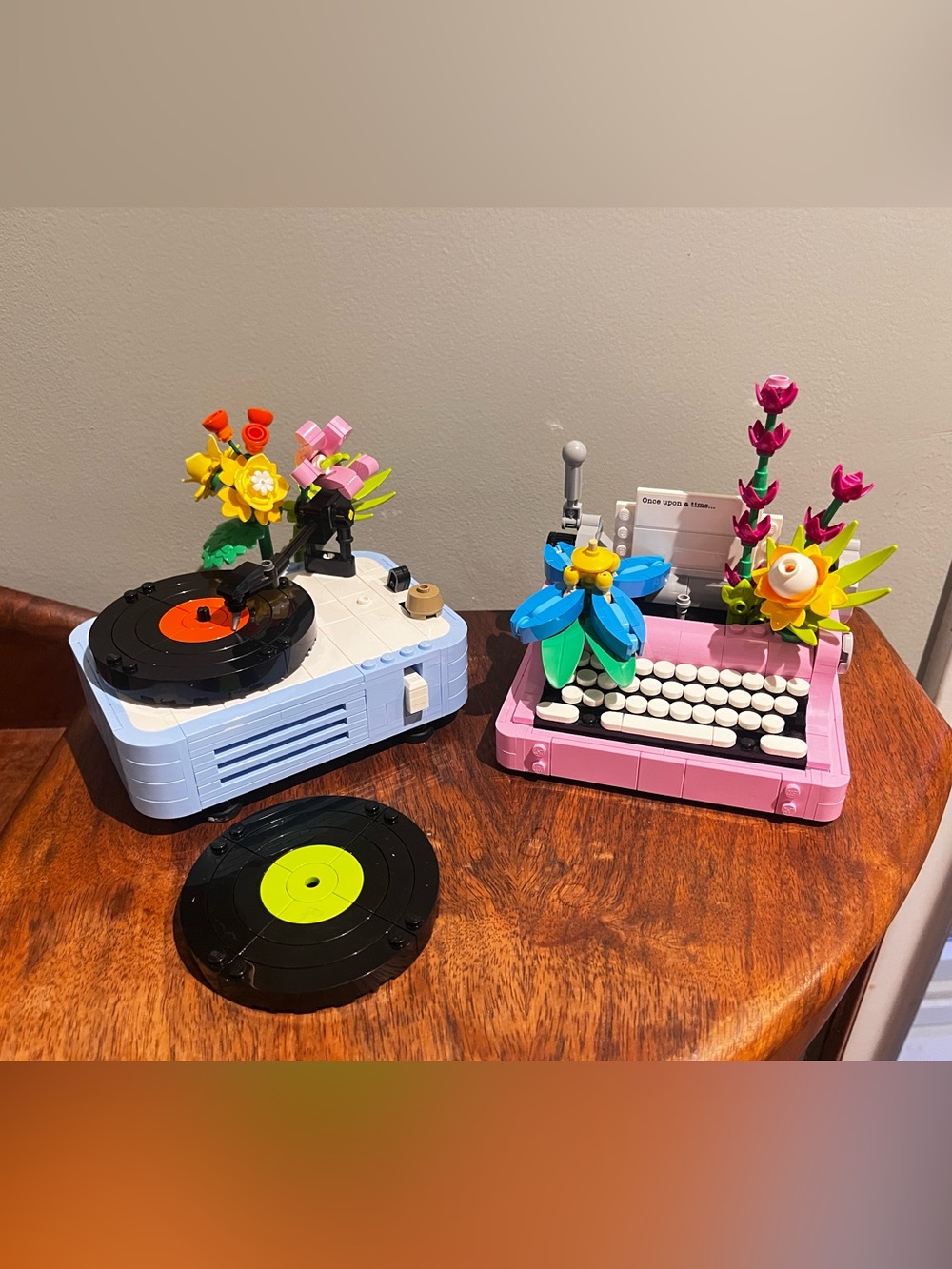 LEGO Flower Record Player & Typewriter Duo Genuine LEGO Creator 31169 incomplete